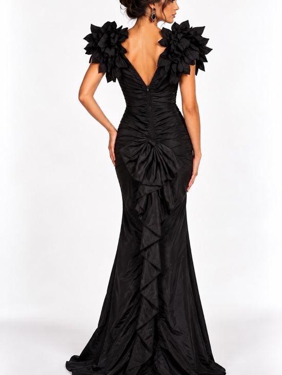 Zum Zum by Niki Livas Dresses & Skirts - Vintage Zum Zum by Niki Livas Black Ruched Ruffle Shoulder Mermaid Gown